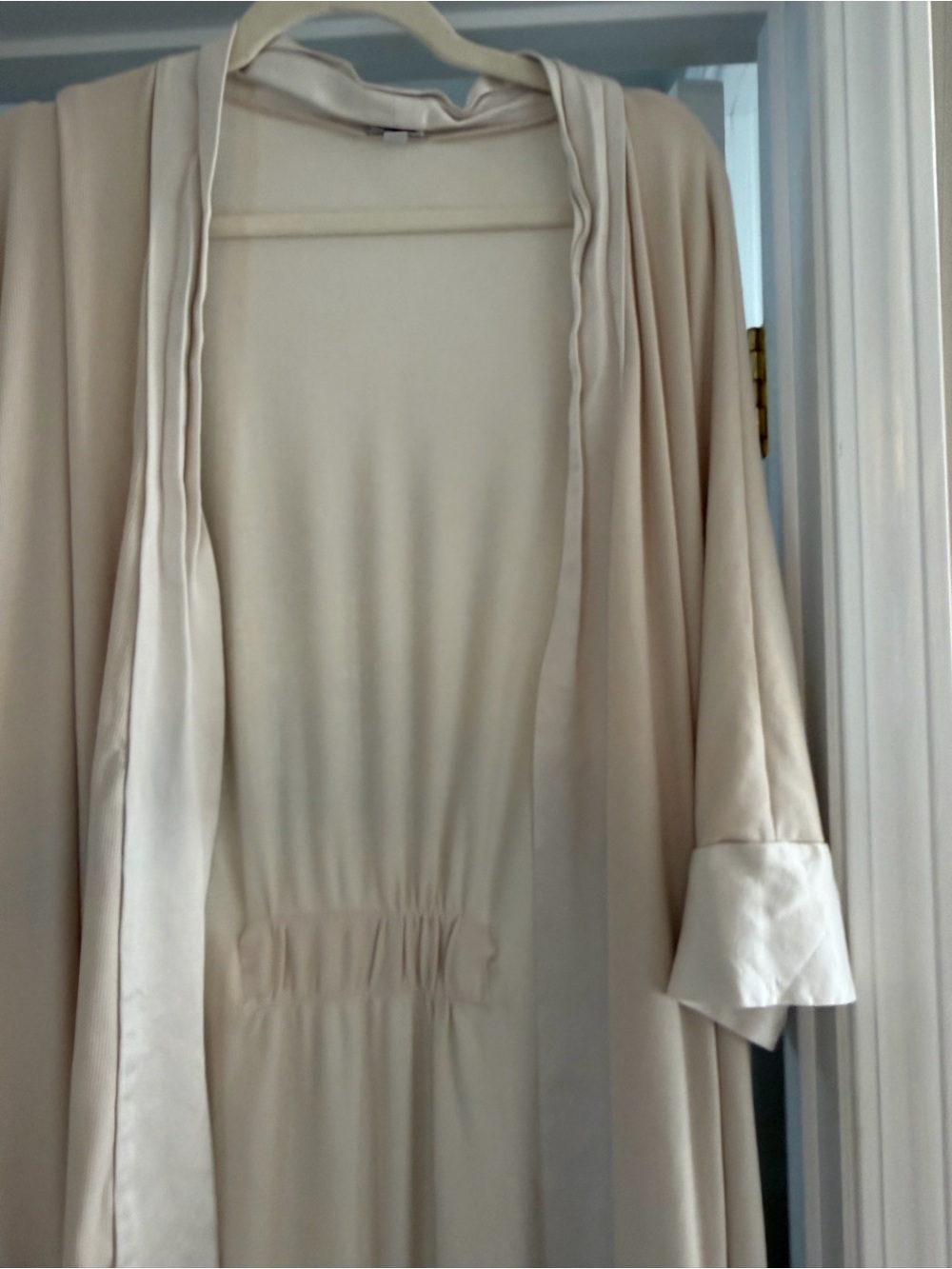 PJ Harlow Cream Satin-Trim Lounge Robe - Picture 3 of 4